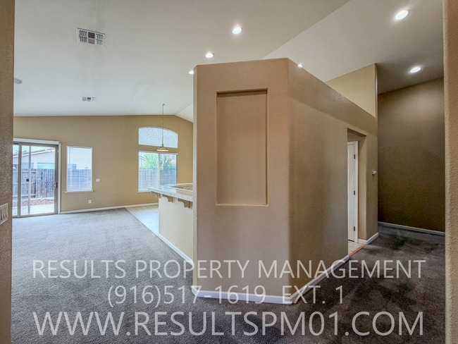 Building Photo - Single Story in West Roseville