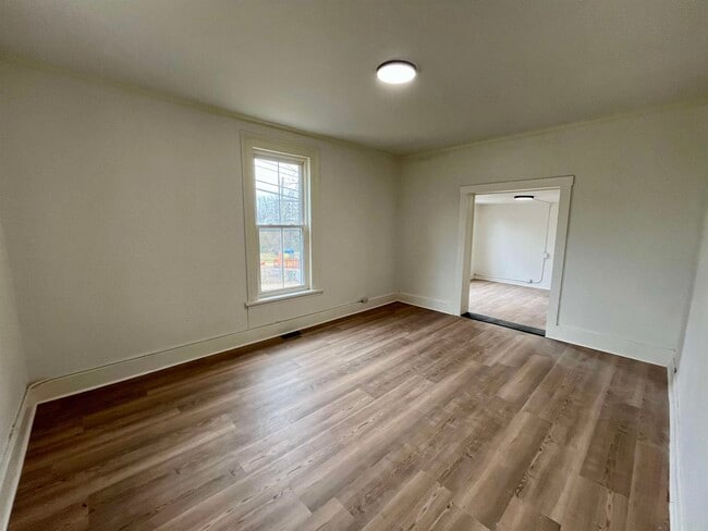 Building Photo - 500 Ridge St