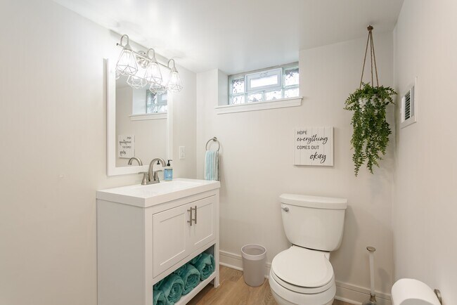 Building Photo - 136 Lattimore Rd