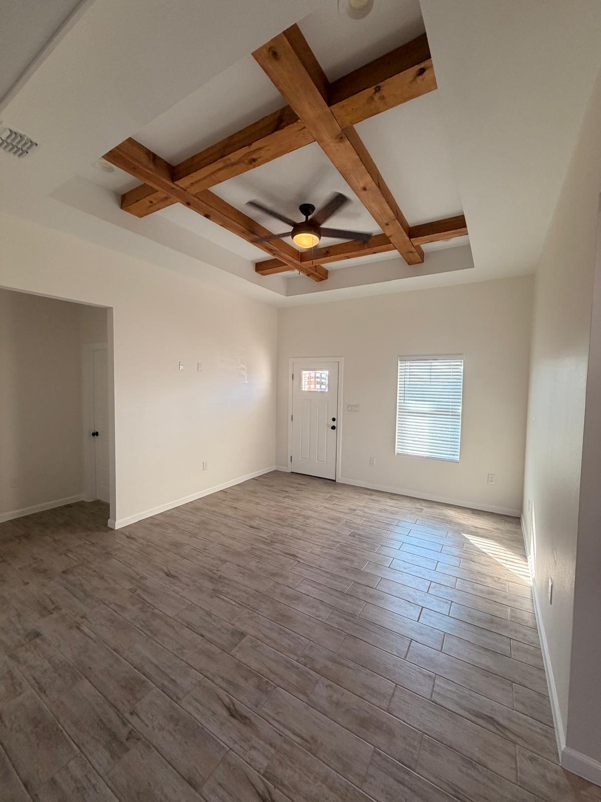 Building Photo - 487 Arboleda Ln