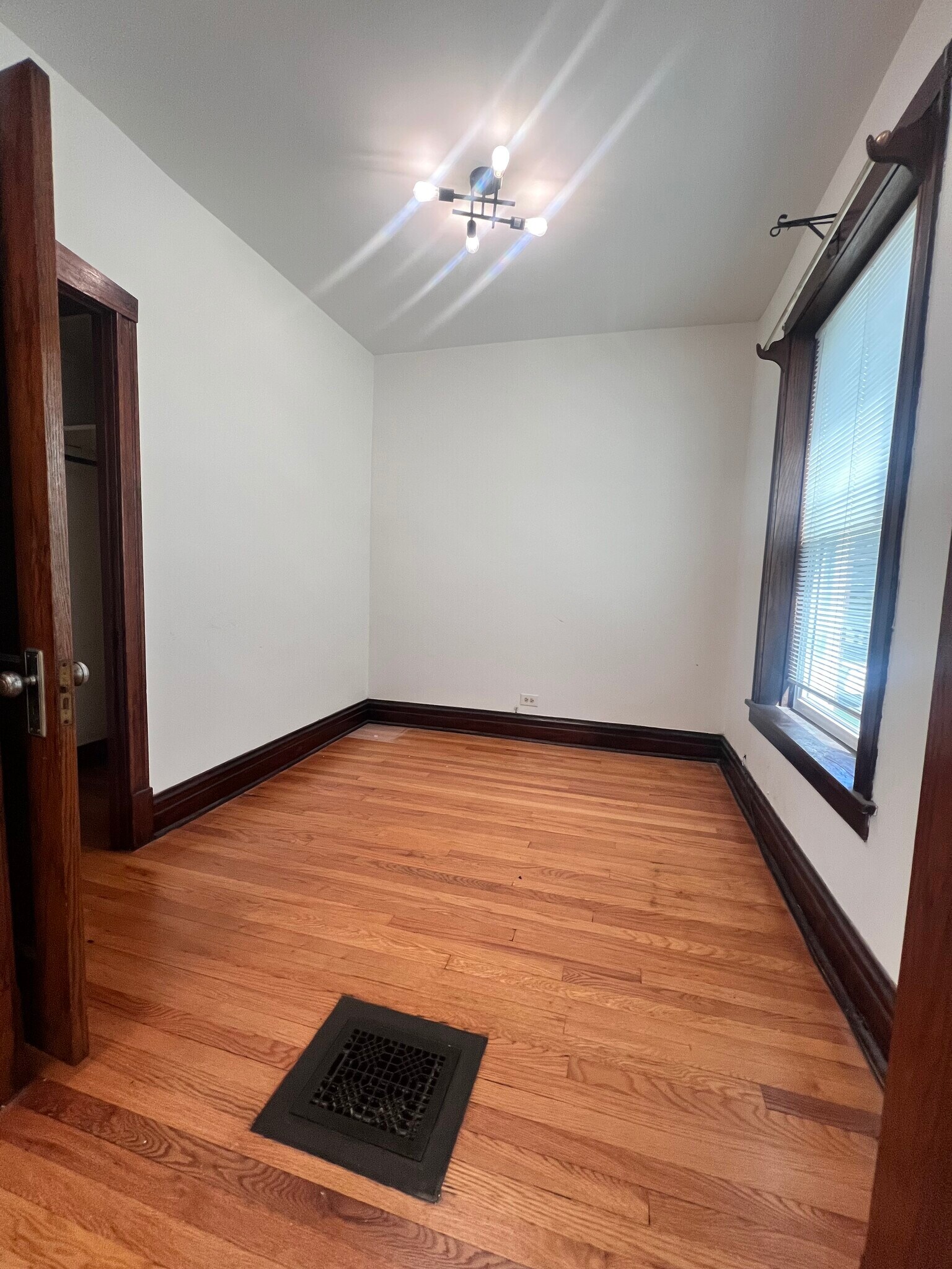 Building Photo - 4734 N Kildare Ave