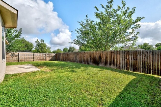 Building Photo - 361 Carriage Way