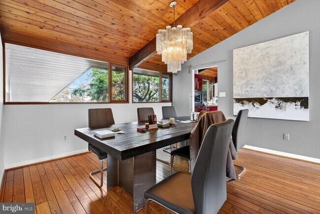 Building Photo - 1219 Ingleside Ave