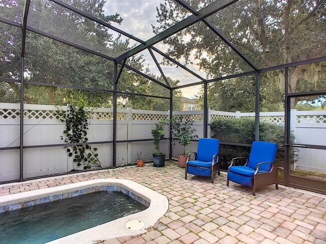 Building Photo - Gorgeous 4-Bedroom, 3-Bathroom Town Home w...