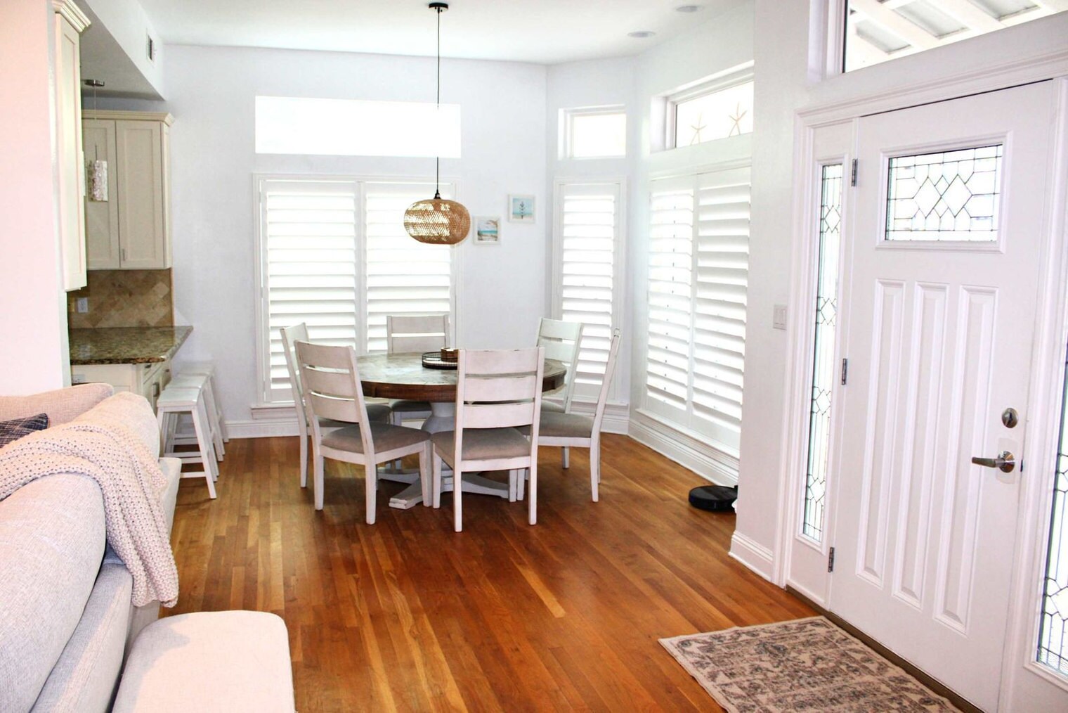 Building Photo - 82 Mark St