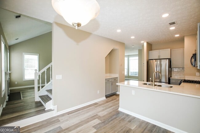 Building Photo - 4130 Wildridge Dr