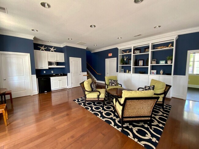 Building Photo - Furnished 3 bedroom 3 bath Condo - Flexible Term lease - Topsail Landing Community