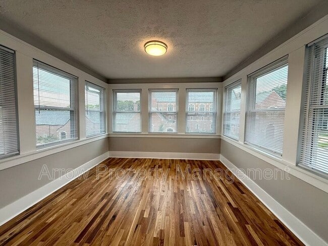 Building Photo - 2046 S 26th St