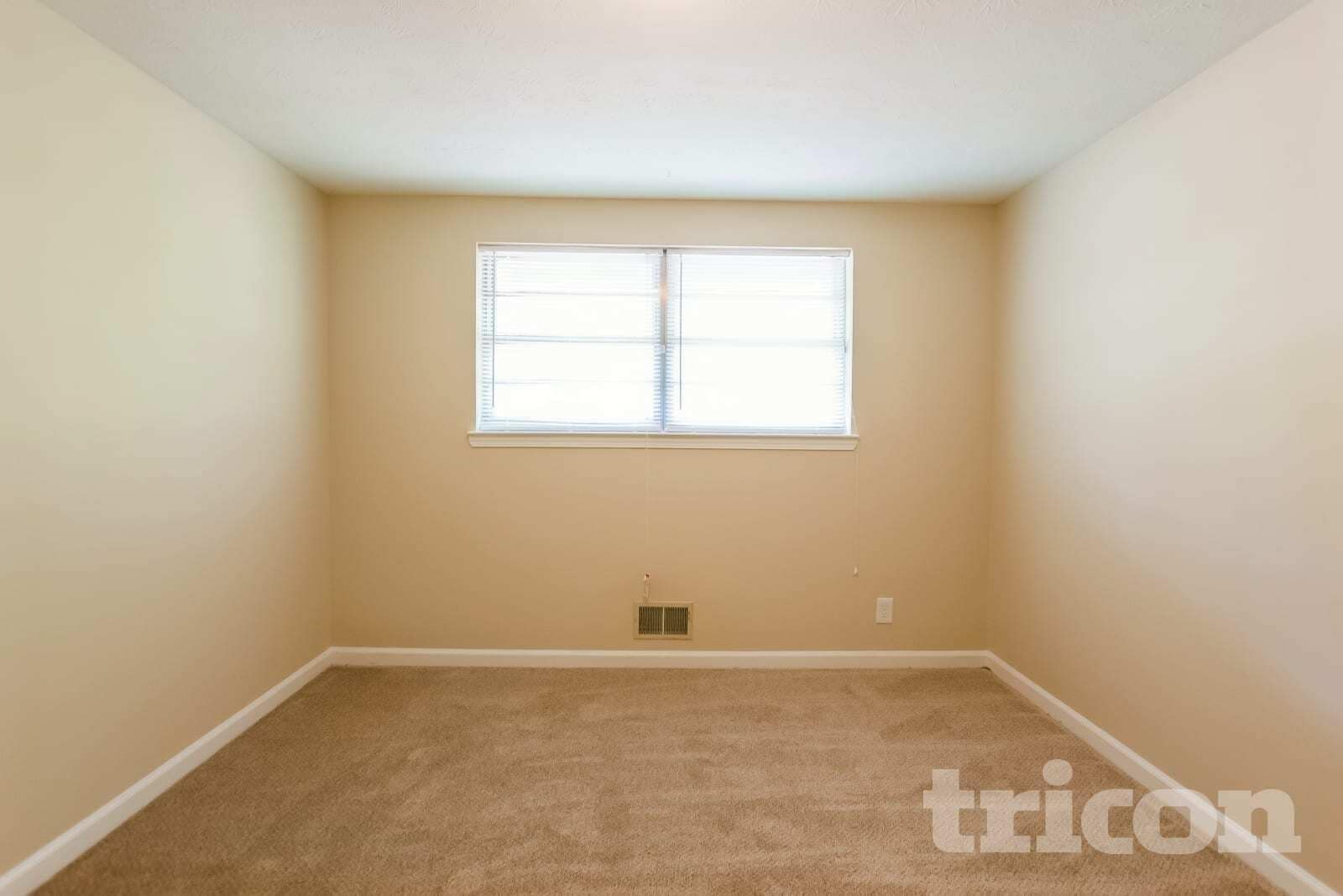 Building Photo - 6360 Pine Frost Dr