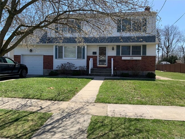 Primary Photo - 230 Grant Ave