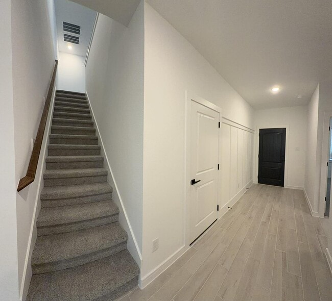 Building Photo - 4727 Bay Vista Dr