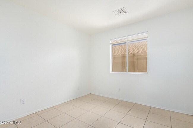 Building Photo - 8233 W Papago St