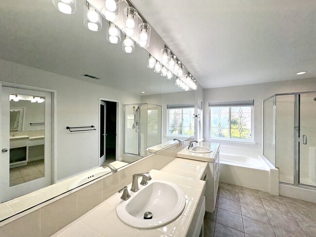 Building Photo - 6071 Paseo Pradera