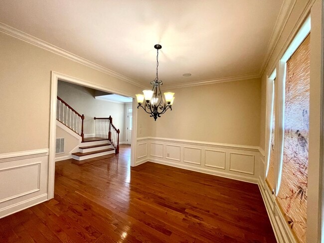 Building Photo - Large 5-bedroom house in Lake Hogan Farm near Chapel Hill schools!