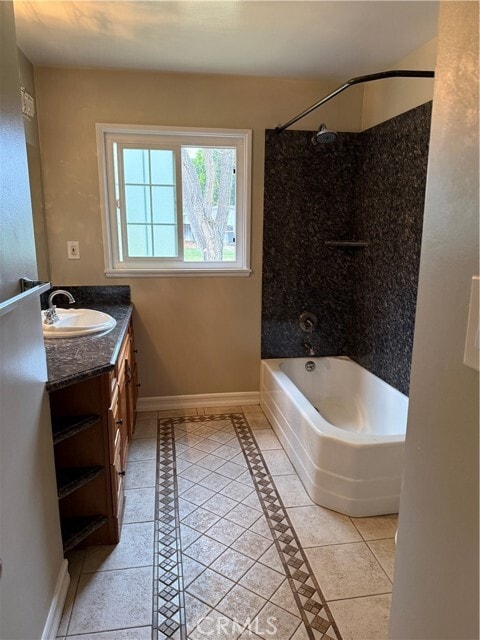 Building Photo - 1640 Dwight St