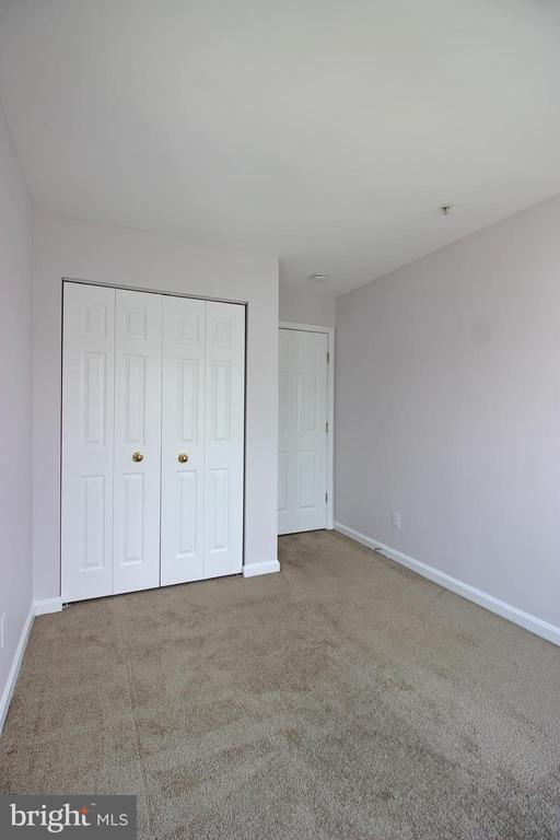 Building Photo - 622 Sprite Way