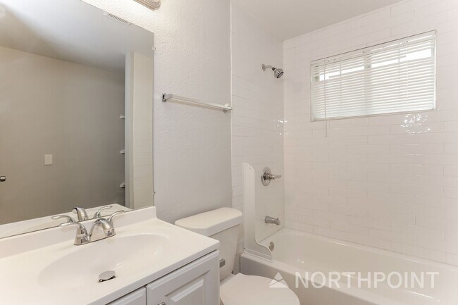 Building Photo - 3 BR/1BA | Newly Renovated Single Family Home |  1-Car Covered Parking | Backyard!