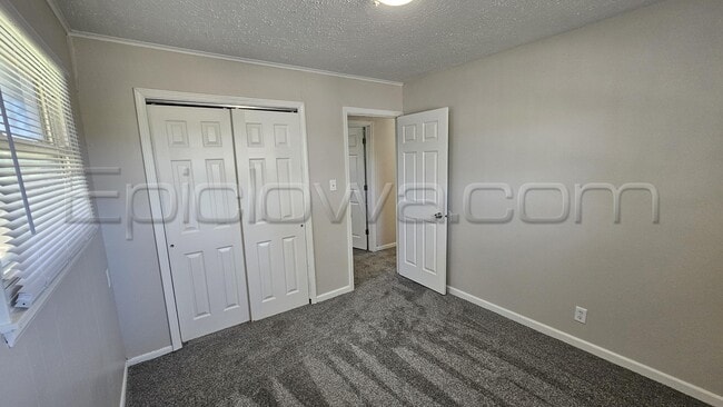 Building Photo - 1510 14th Ave SW