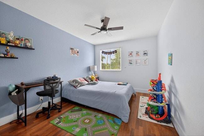 Building Photo - 1374 Canary Island Dr