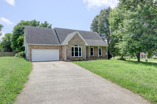 Building Photo - 180 Kings Deer Dr