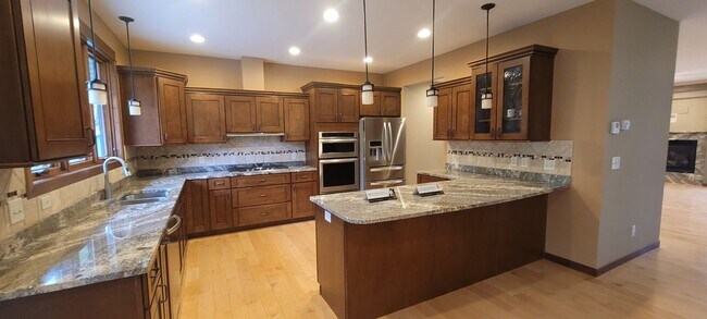 Building Photo - Beautiful 4 Bedroom Home Off of Lake Irving