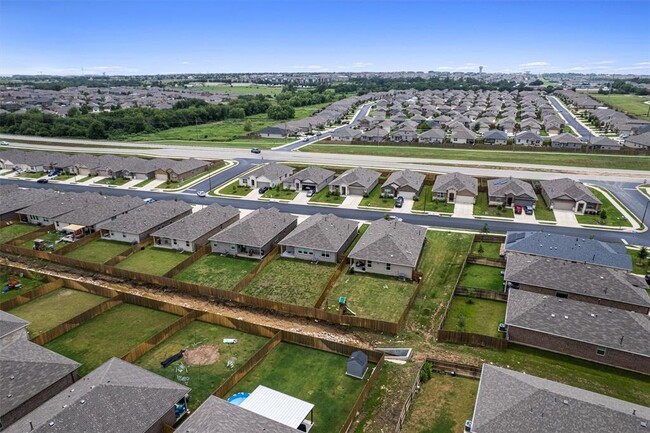 Building Photo - 109 Charles Trl