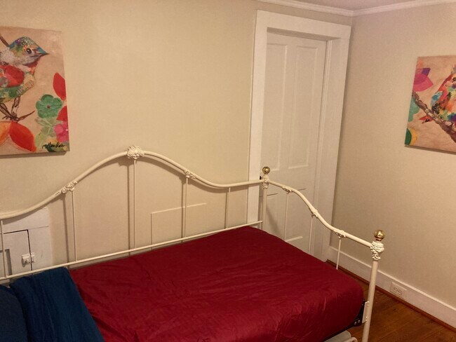 Bedroom 2 (door to bathroom) - 252 Loudoun St SW