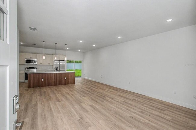 Building Photo - 16698 SW 30th Avenue Rd