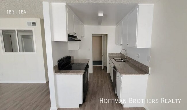 Building Photo - 5463 Kester Ave