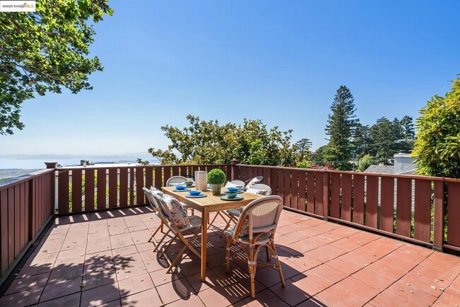 Building Photo - Berkeley Hills Beauty with Bay Views & Ele...