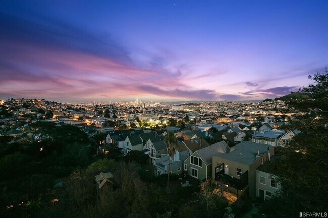 Building Photo - Glen Park: Impressive Top Floor Unfurnishe...