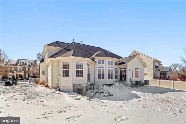 Building Photo - 2206 Green Ginger Cir