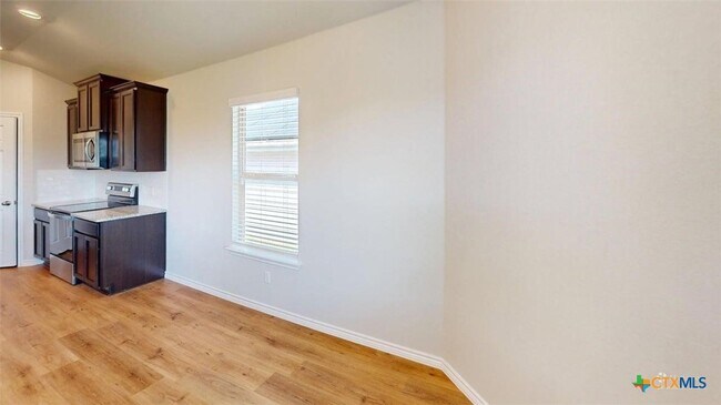 Building Photo - 1928 Rosson St