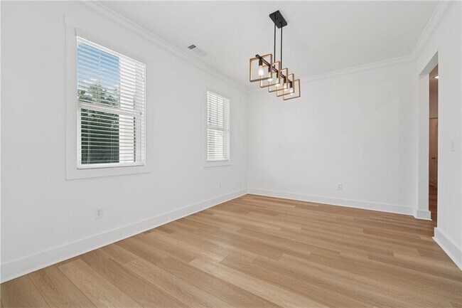 Building Photo - 2049 Chestnut Oak Trl