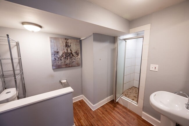 Building Photo - 327 Covert Run Pike