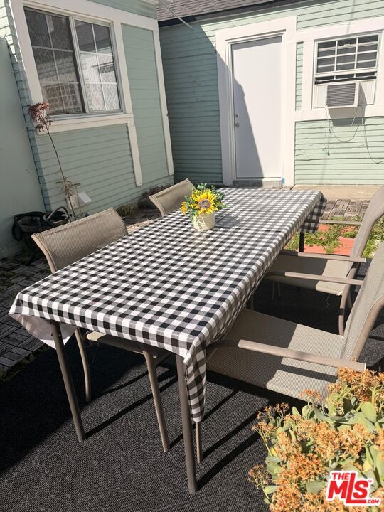 Building Photo - 510 N St Andrews Pl