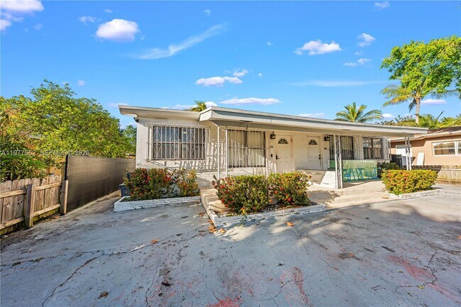 Building Photo - 581 NW 113th St