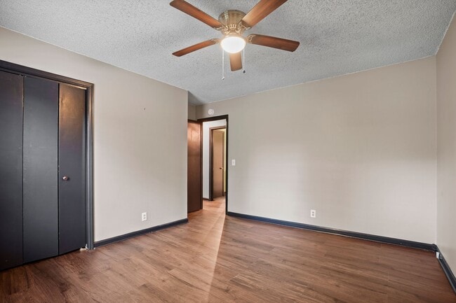 Building Photo - 8141 Bonnafair Dr