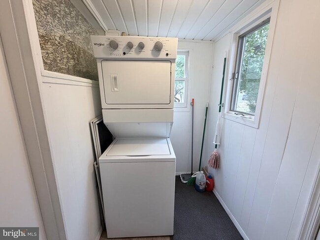 Building Photo - 2207 Luzerne Ave