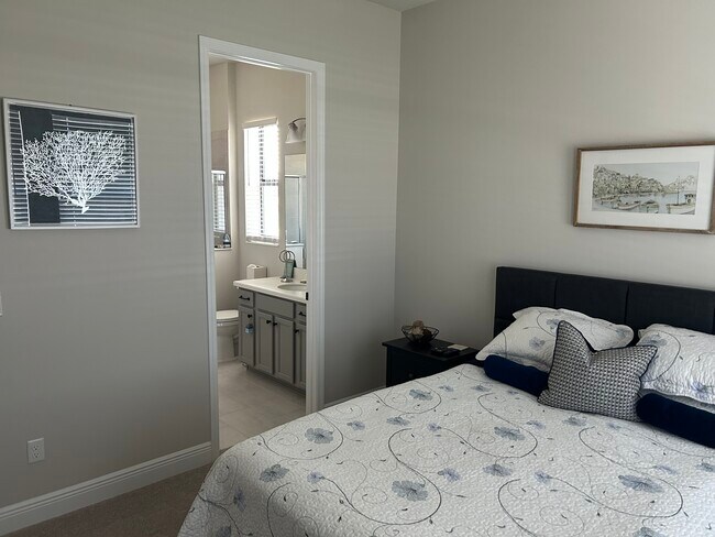 Building Photo - 2546 Kamin Dr