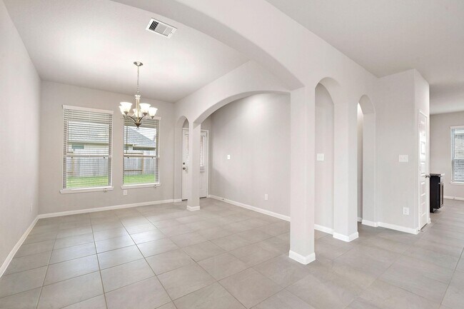 Building Photo - 2915 Painted Sunrise Trail