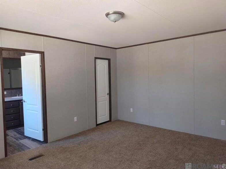 Building Photo - 18884 Scivicque Ln