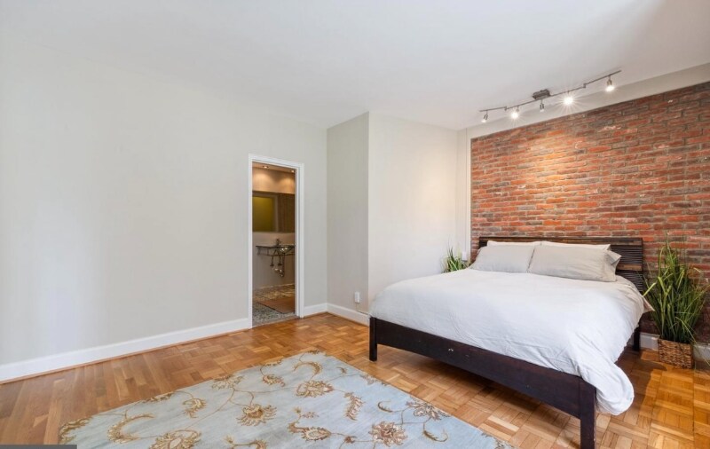 Building Photo - 3901 Cathedral Ave NW