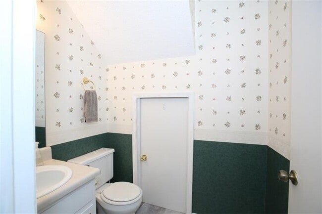 Building Photo - 2762 Farm Ln SE