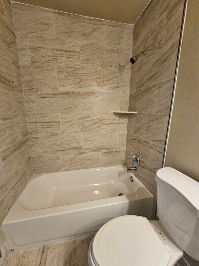 Building Photo - 4768 Orleans Ct