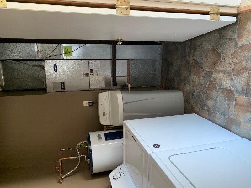 Building Photo - 3216 Hunter Rd