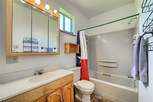 Building Photo - 801 Fm 971