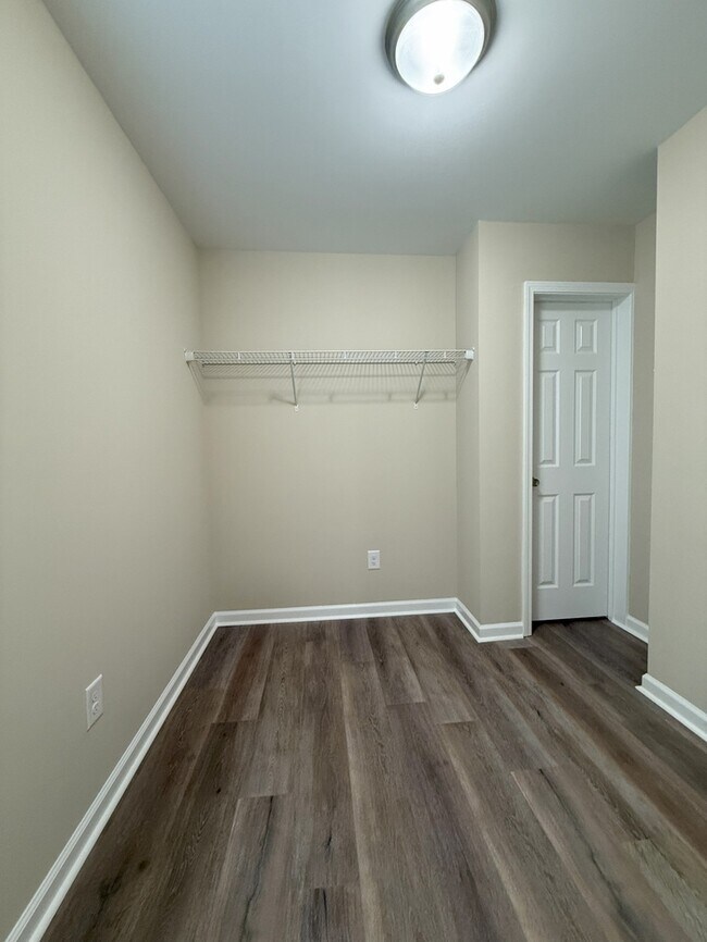 Building Photo - 153 Charlotte Cir