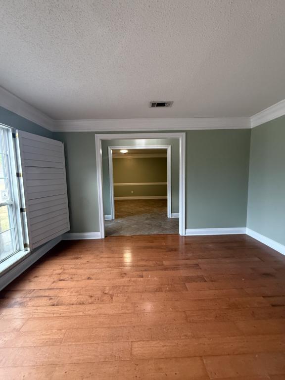 Building Photo - 2065 Juniper Dr