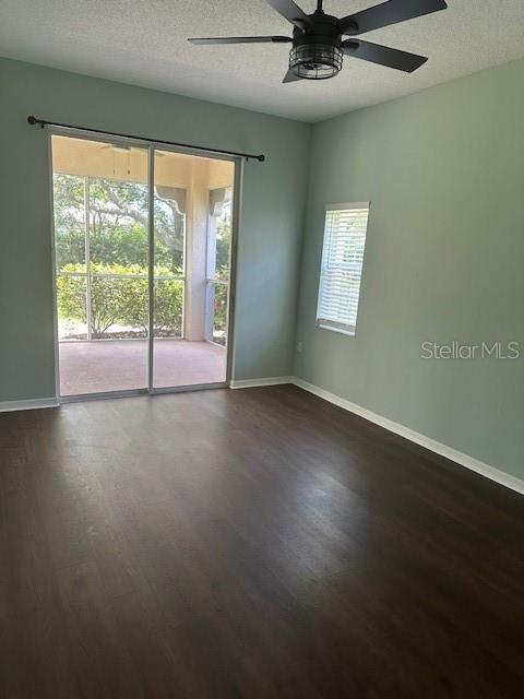 Building Photo - 4240 Central Sarasota Pkwy